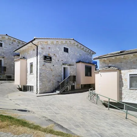 Shanti Villa *